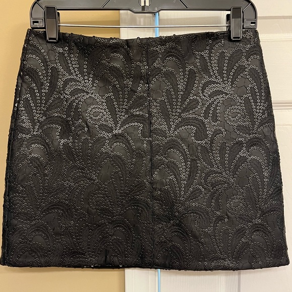 Blanknyc size 26 black vegan leather, sequined mini fully lined great condition - Picture 5 of 6
